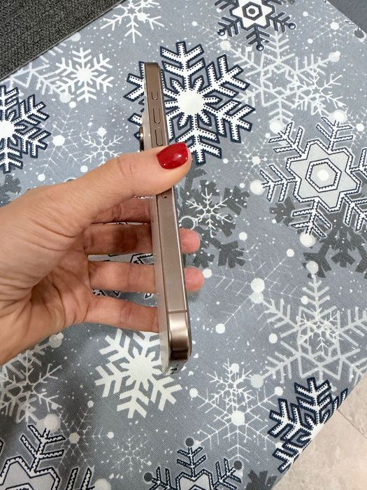 Айфон про Макс 16