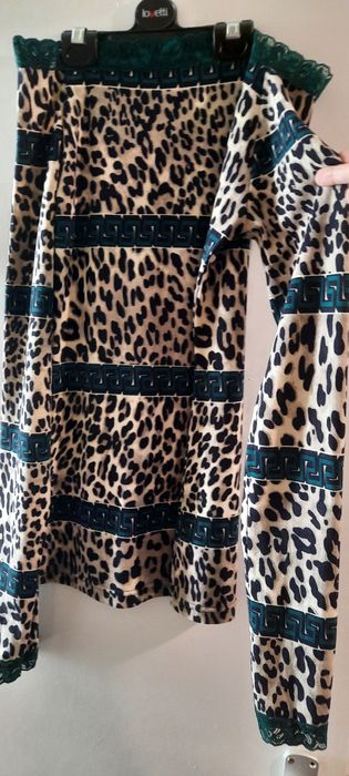 Тениска и блуза с дълъг ръкав