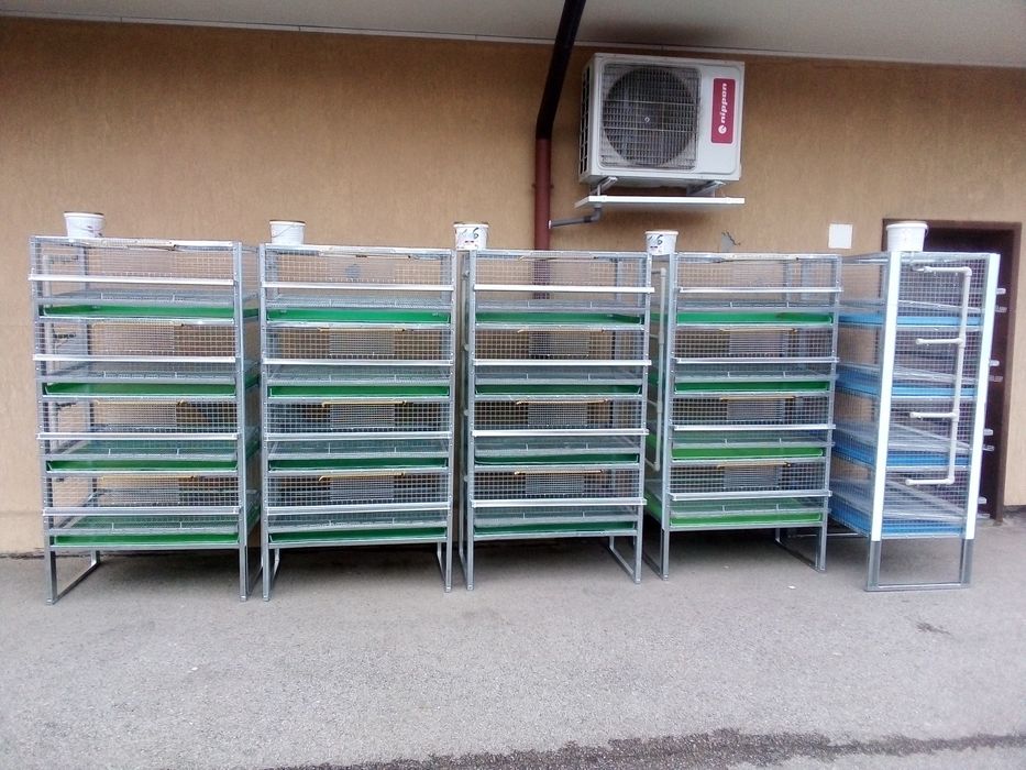 Продавам четириетажна  оборудвана професионална клетка за пъдпъдъци