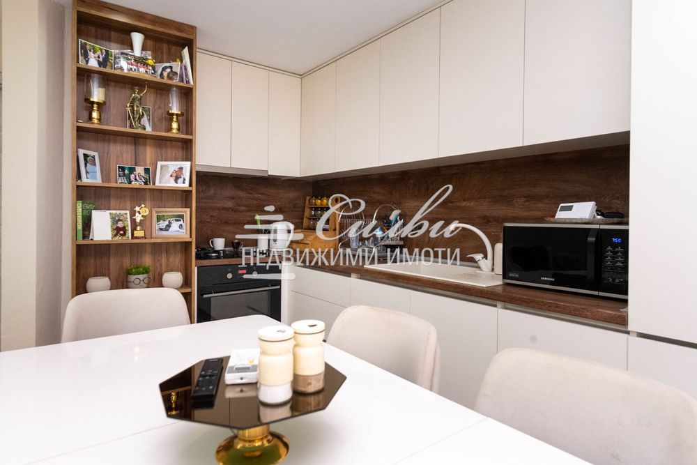 Продава се Тристаен апартамент в Шумен, Пазара - 94 кв.м за 1682 €/кв.м - Снимка #5