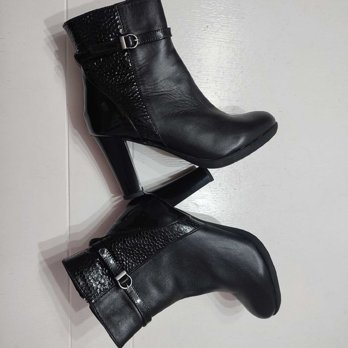 Дамски кожени боти