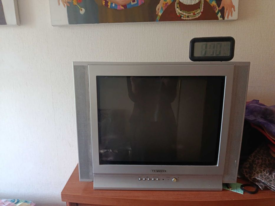 Телевизор Самсунг + dvd (диски)