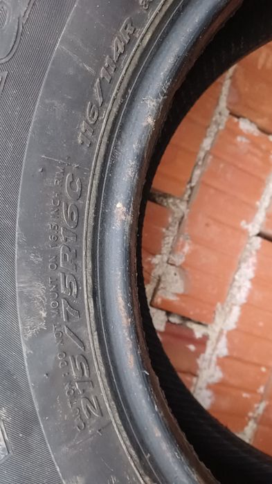Vând 2 cauciuc M+S sí 2 bucata de vara