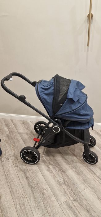 Коляска демисезонная