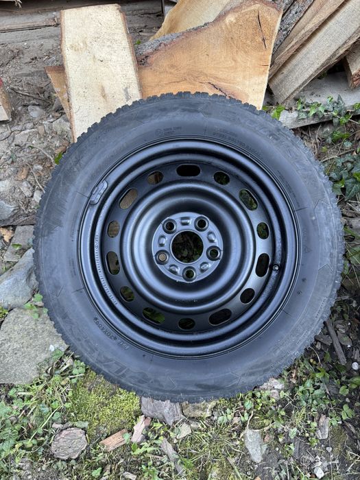 Гуми Lassa snoways 4 с джанти 5х114,3 67,1 мазда