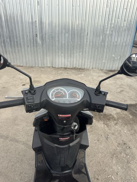 Мопед Benalli 200