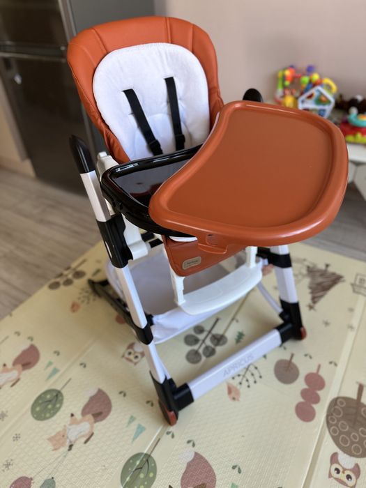 Столче за хранене Carrello Apricus