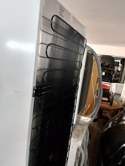 Хладилник с фризер AEG