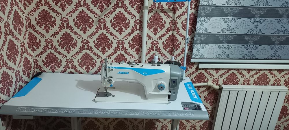 янги тикув машинаси сотилади.