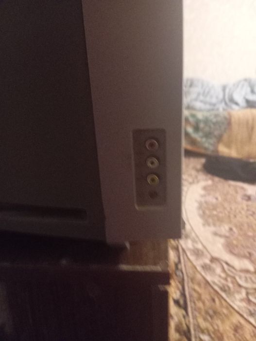 Телевизор старый