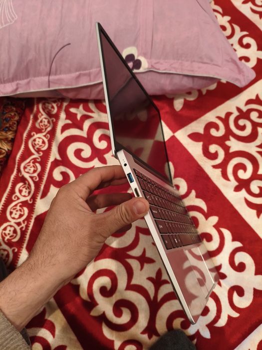 Ноутбук сатылады