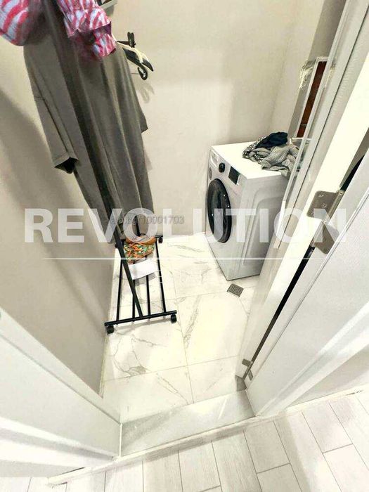 Продава се Двустаен апартамент в Пловдив, Каменица 1 - 80 кв.м за 2438 €/кв.м - Снимка #9