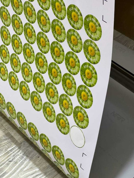 Наклейки, стикеры и стикерпаки из виниловой пленки (оракал)