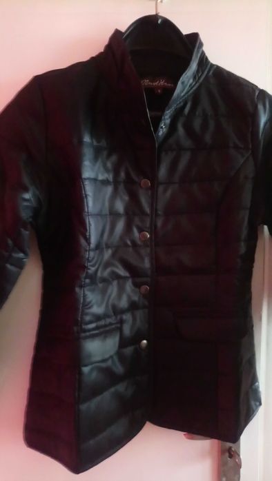 Дамско преходно яке