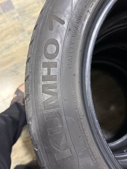 Балон kumho crugen premium корея 235x55x R19  всесезонка