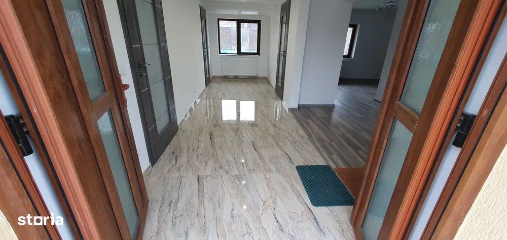 Casă individuală 6 camere  Rasnov