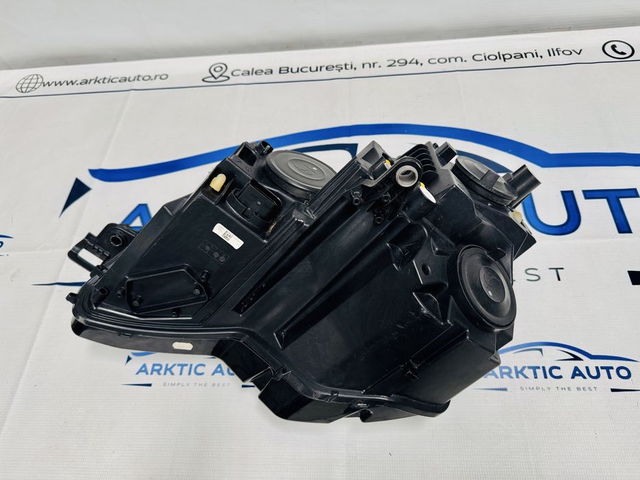 Far dreapta halogen Skoda Karoq cod 57B941016A