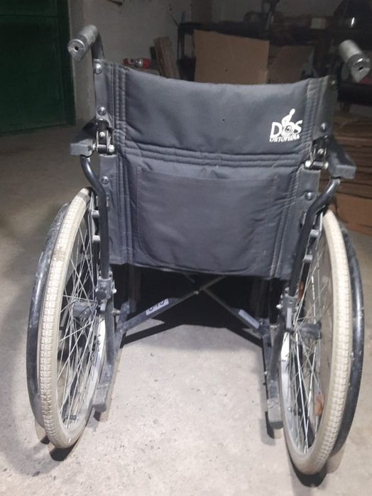Продам инвалидную коляску.