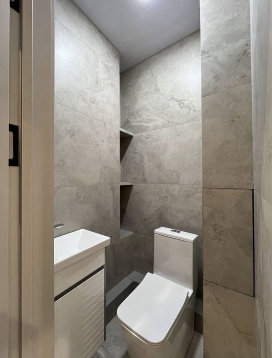 Кунаева.  3комнатная.  5этаж.  С ремонтом.