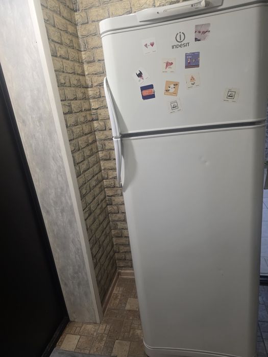 Продам холодильник