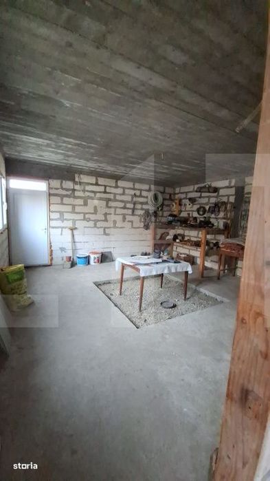 Casa P+M la rosu, teren 582 mp, garaj dublu, doua intrari – Teslui