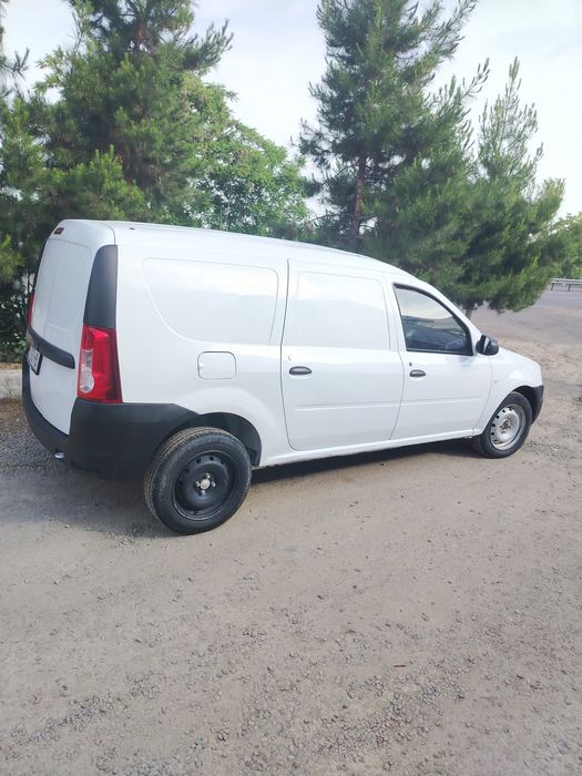 Lada Largus 3500