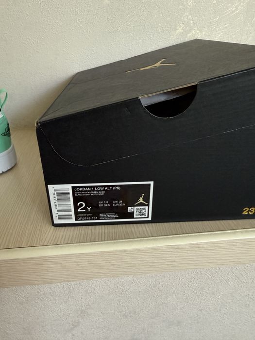 Продам кроссовки детские nike jordan