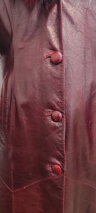 Отдам кожаный плащ б/у