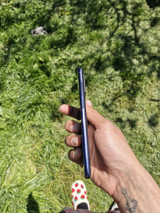Samsung S20FE albastru