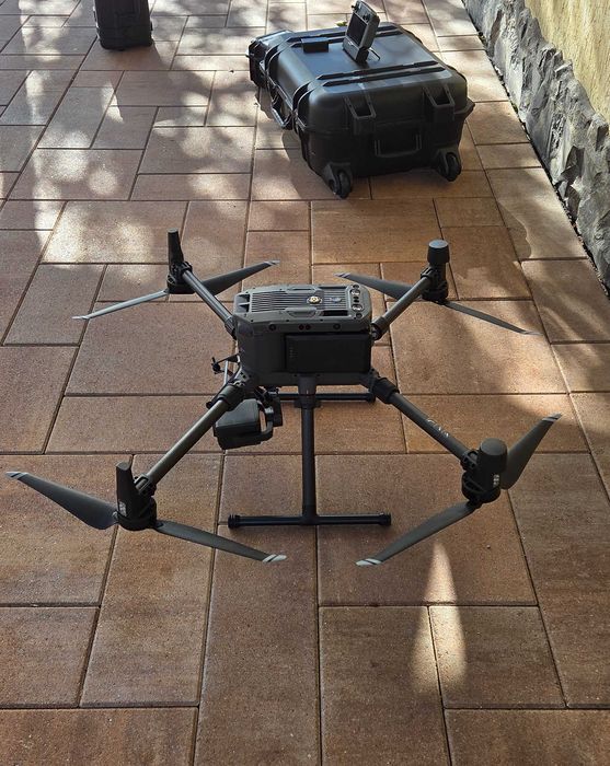 Drona DJI Matrice 300 RTK Basic Combo + Zenmuse H20