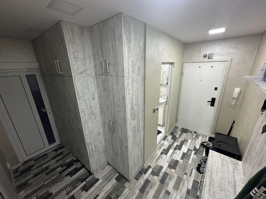 Продава се Двустаен апартамент в Силистра, Център - 58 кв.м за 1319 €/кв.м - Снимка #3