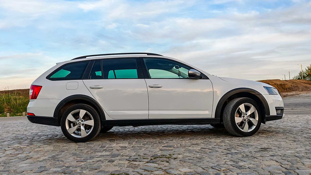 Skoda Octavia SCOUT 4x4 permanent 2.0 TDI CUNA 184 CP Euro 6 fără AdBlue | 135.000 km