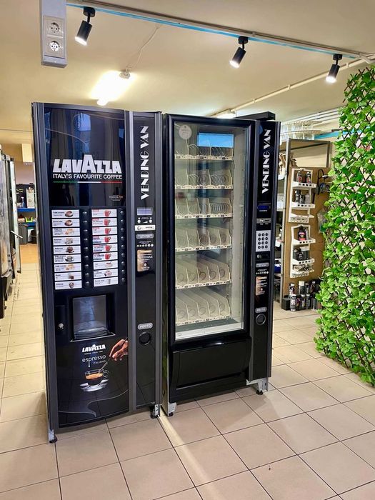 Вендинг машина/Zanussi Astro/Хладилна машина/Снаки Макс/ Гаранция