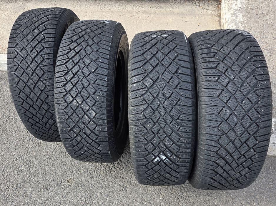 Зимняя резина Continental 265/65/17