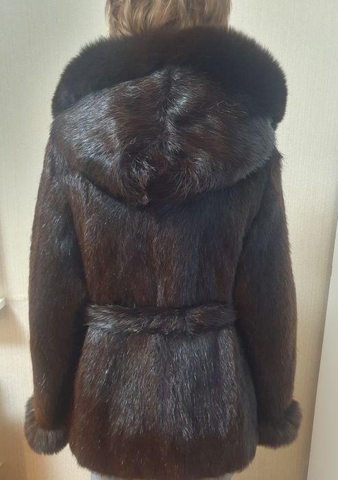 Haina blana naturala nutrie