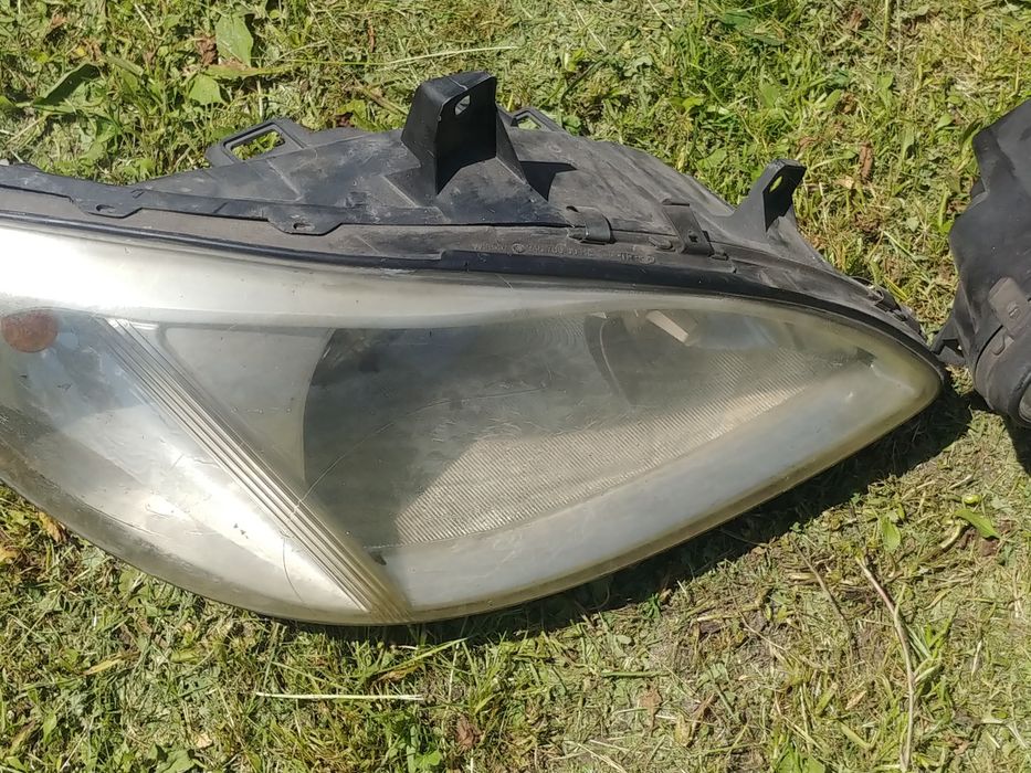 Vand faruri de mercedes vito 109 an 2004
