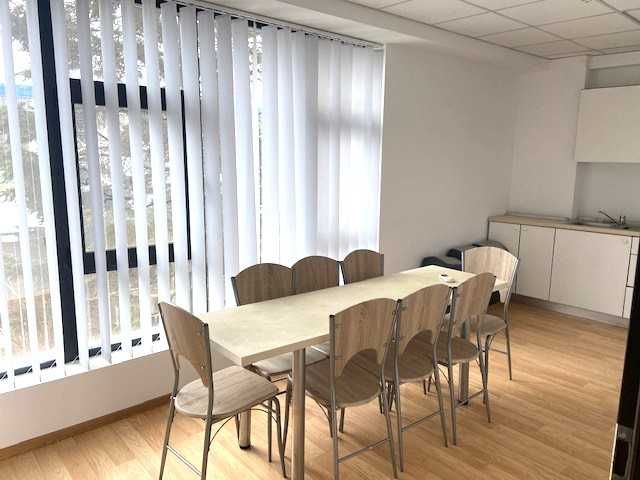 Birouri clasa A, 280 mp, str Stefan cel Mare, locuri de parcare inclus