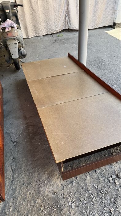 Сервант и кровать