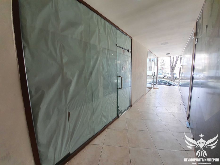 Продава се Магазин в Асеновград - 22 кв.м за 765 €/кв.м - Снимка #12
