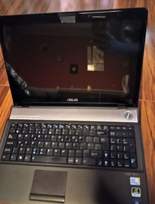 Vand doua laptopuri
