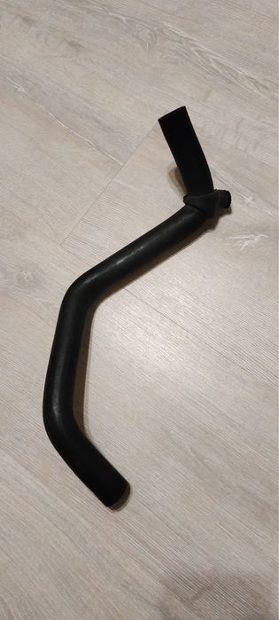 Продам патрубок радиатора печки