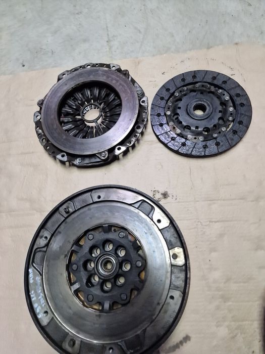 Ambreiaj volanta placa disc bmw f20 f30 f31 f32 f36 f10 f11 x3 f25 n47