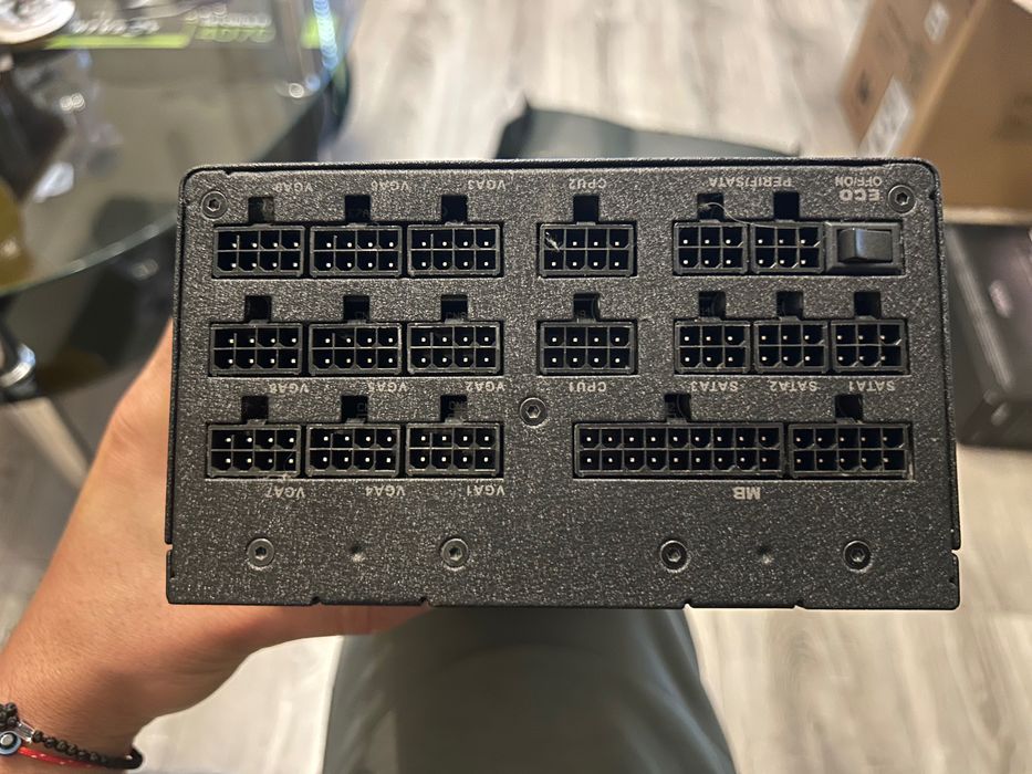 Evga super nova 1600w захранване
