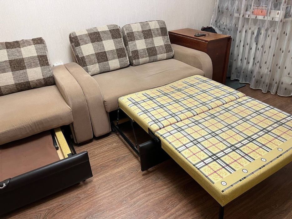 Продам 2 раскладывающихся дивана
