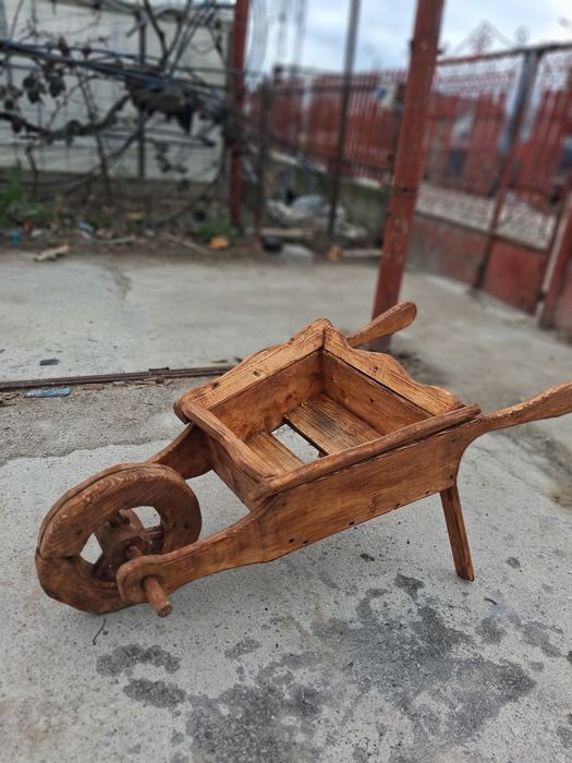 Roaba de gradina  dimensiuni 100 lungimd. 40 latime