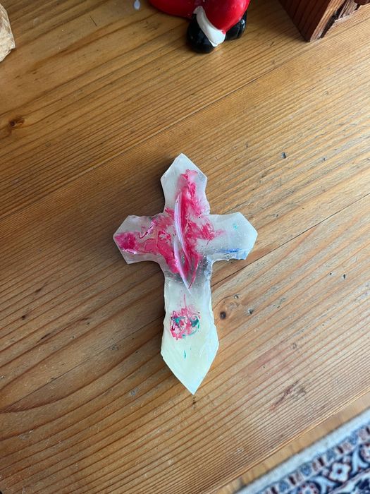 кръстче от епокси