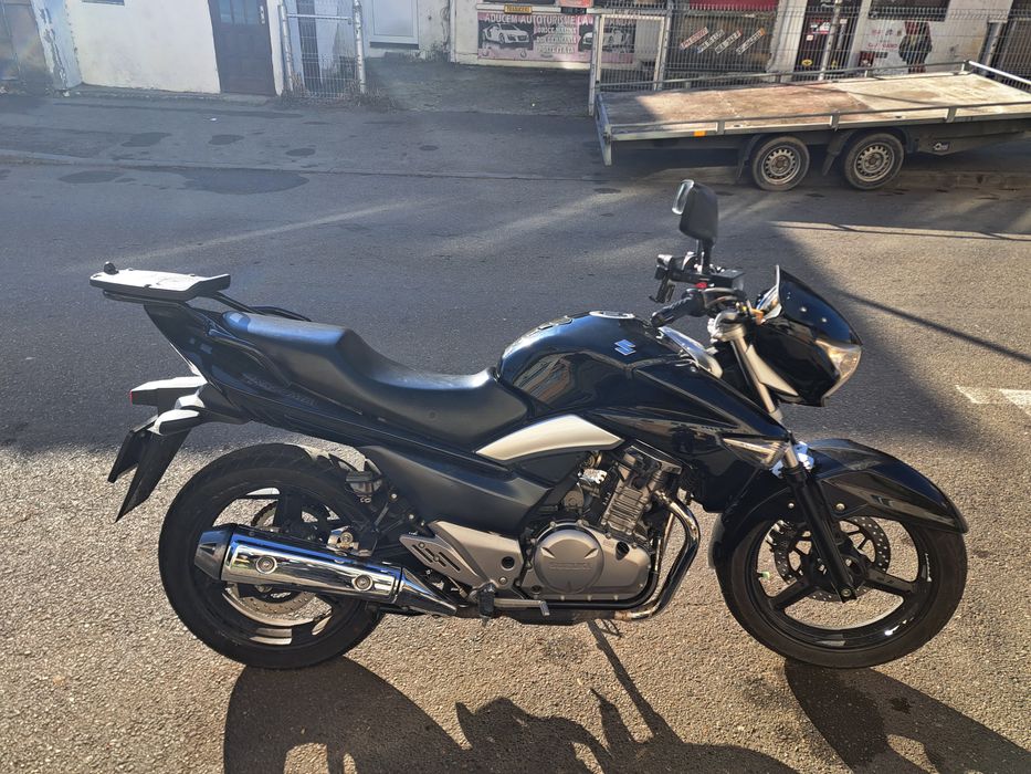 Suzuki GW250 Inazuma - A2