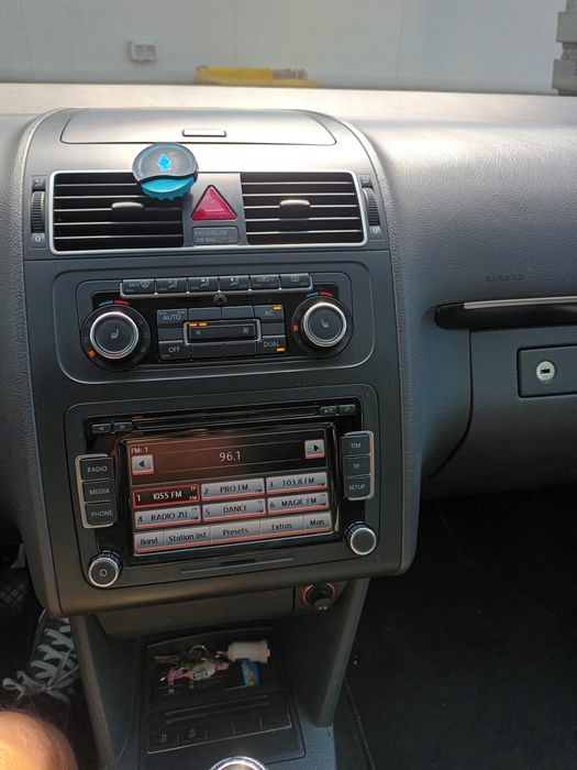 IMPECABIL Volkswagen Touran Highline 1.6TDI