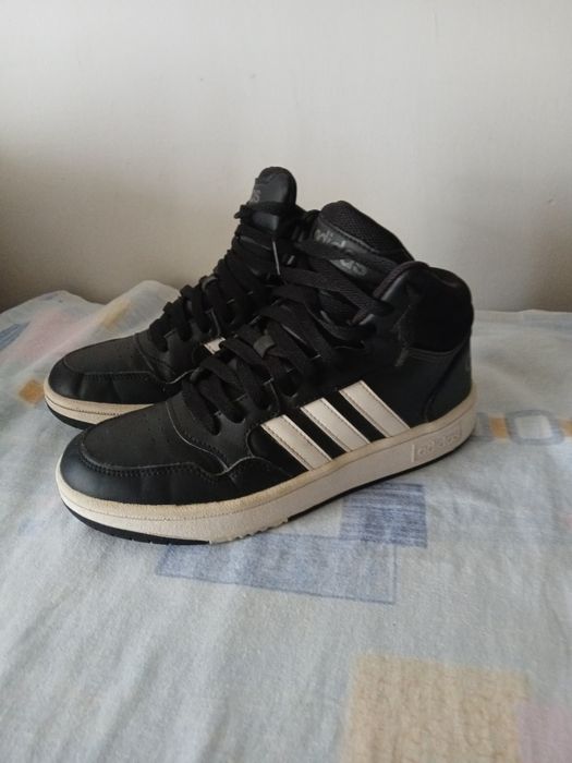 Adidas stare aproape noua