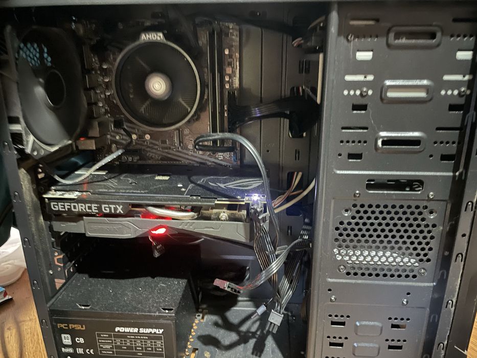 Pc rayzen 5 4500.     2000 lei